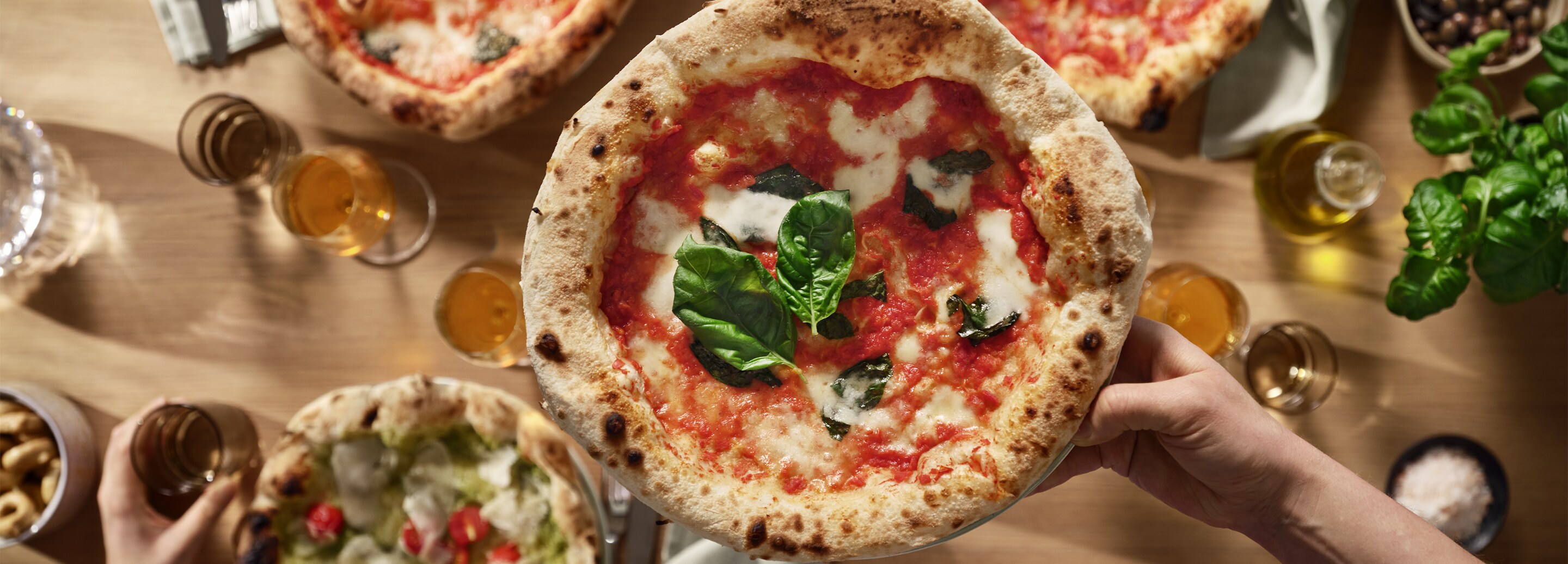 Four 700 MealAssist avec fonction PizzaExpert