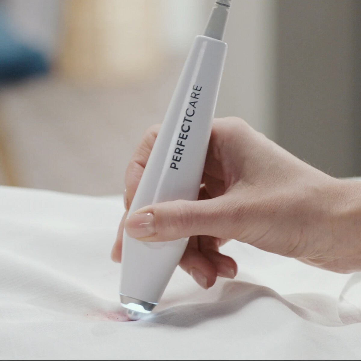 Stylo détachant par ultrasons Ultrasonic Stain Removal Pen Electrolux