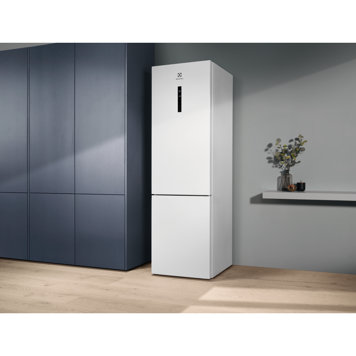 Electrolux - Réfrigérateur/congélateur combiné pose libre - LNC7ME34W2