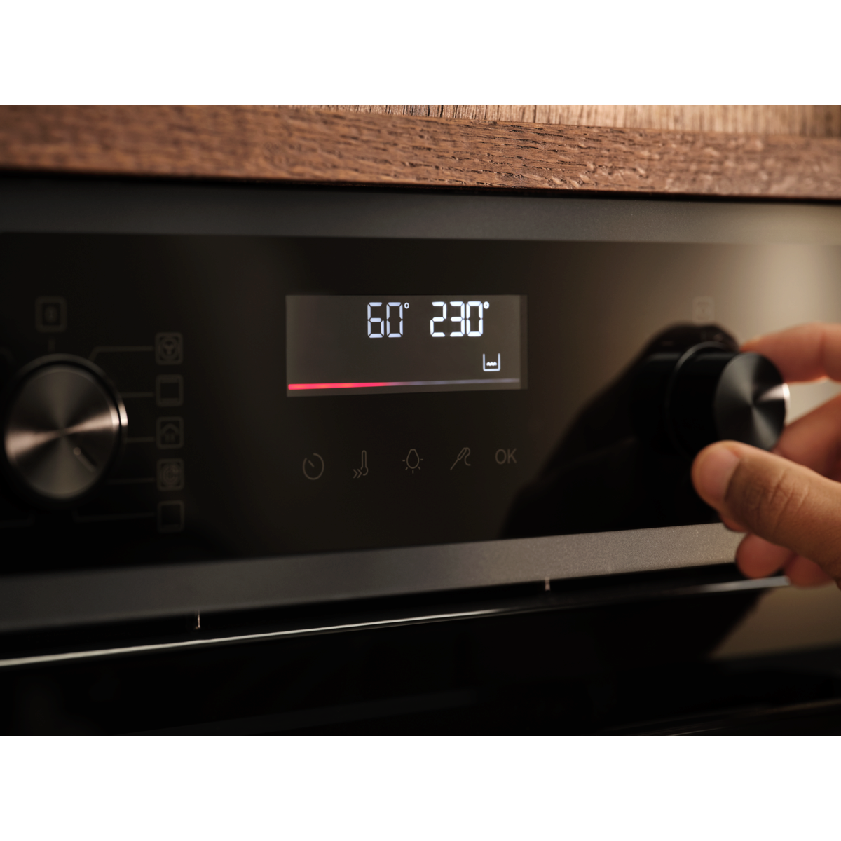 Electrolux - Four pyrolyse - EOF6P56BX