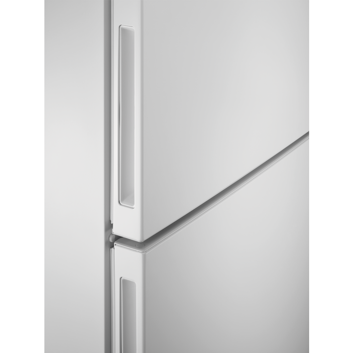 Electrolux - Réfrigérateur/congélateur combiné pose libre - LNC7ME34W2