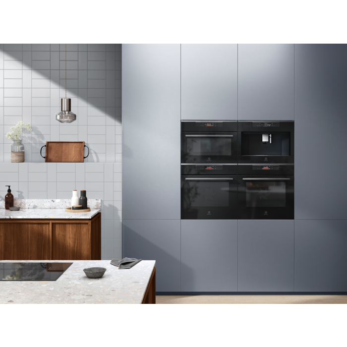 Electrolux - Machine à café compacte - KBC85H