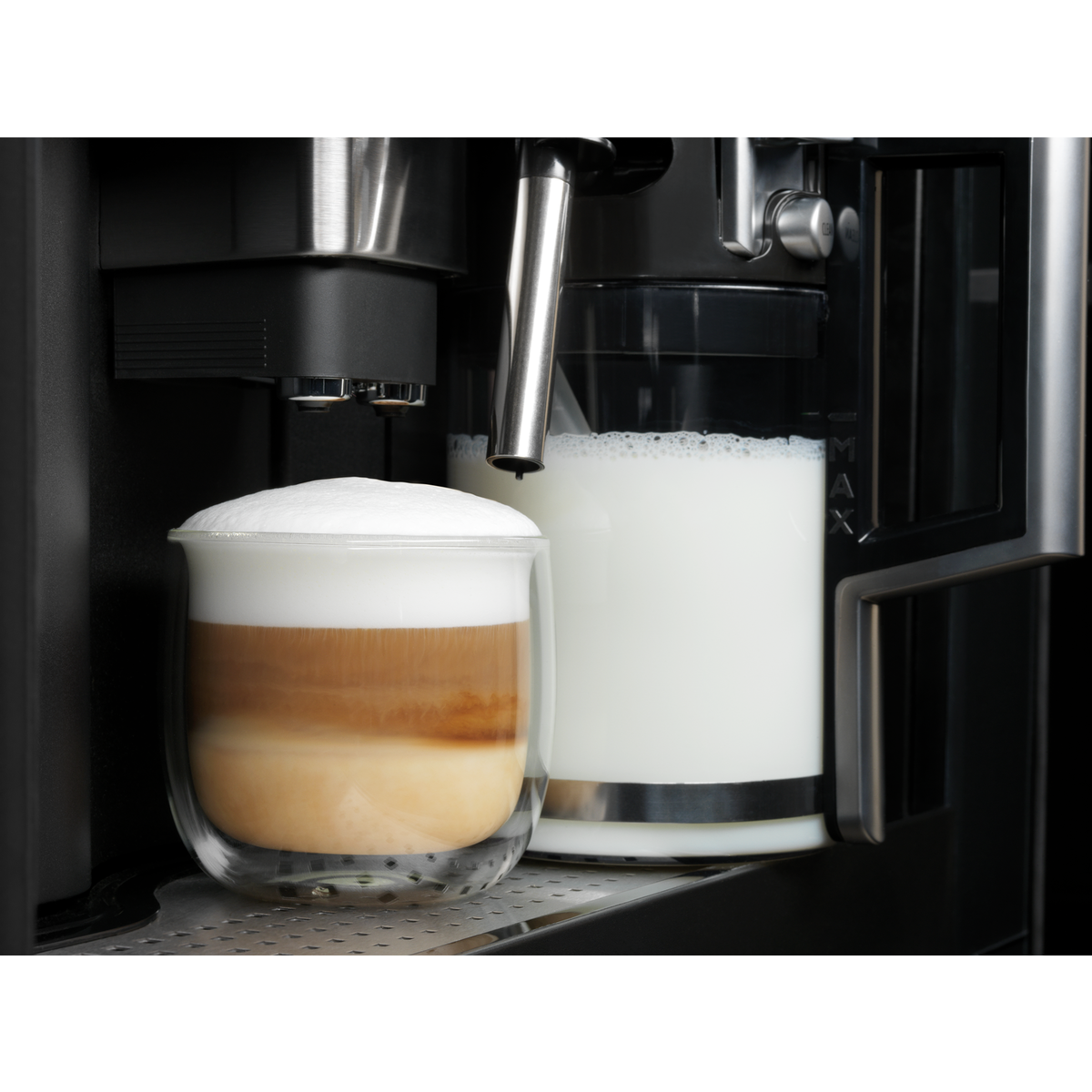 Electrolux - Machine à café compacte - EBC85H