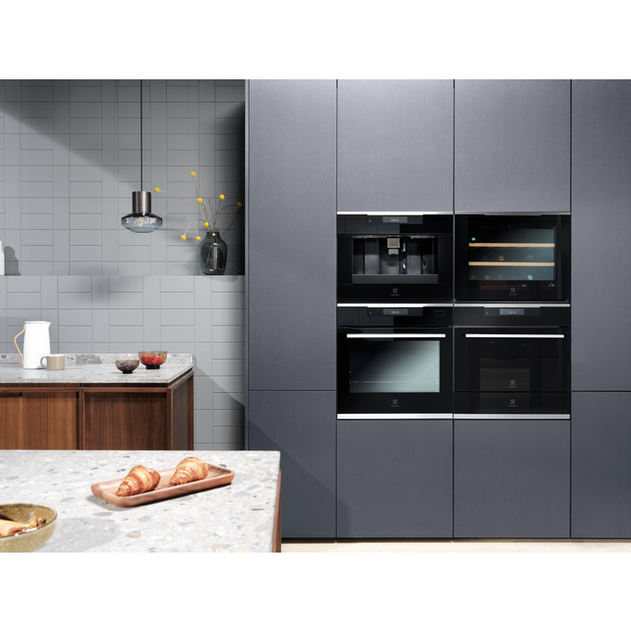 Electrolux - Machine à café compacte - KBC65X