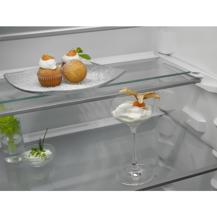 Electrolux - Réfrigérateur/congélateur combiné encastrable - ENG7TD18S