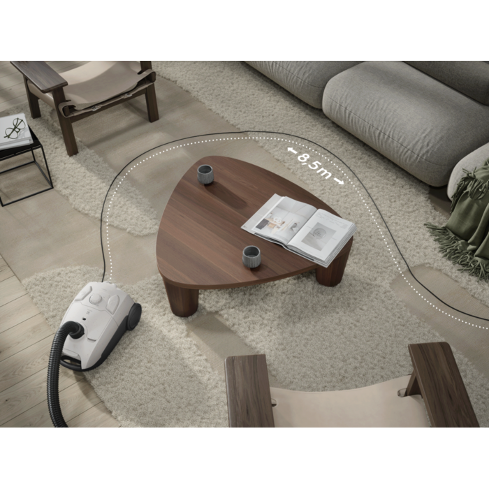 Clean without interruptions. The 8.5m cleaning radius gives you plenty of reach without changing the power outlet.