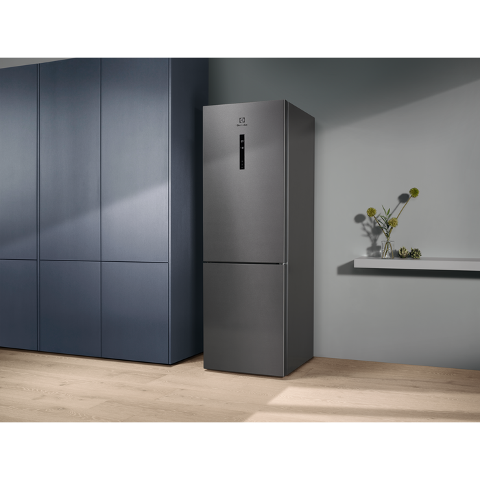 Electrolux - Réfrigérateur/congélateur combiné pose libre - LNT7ME32X2
