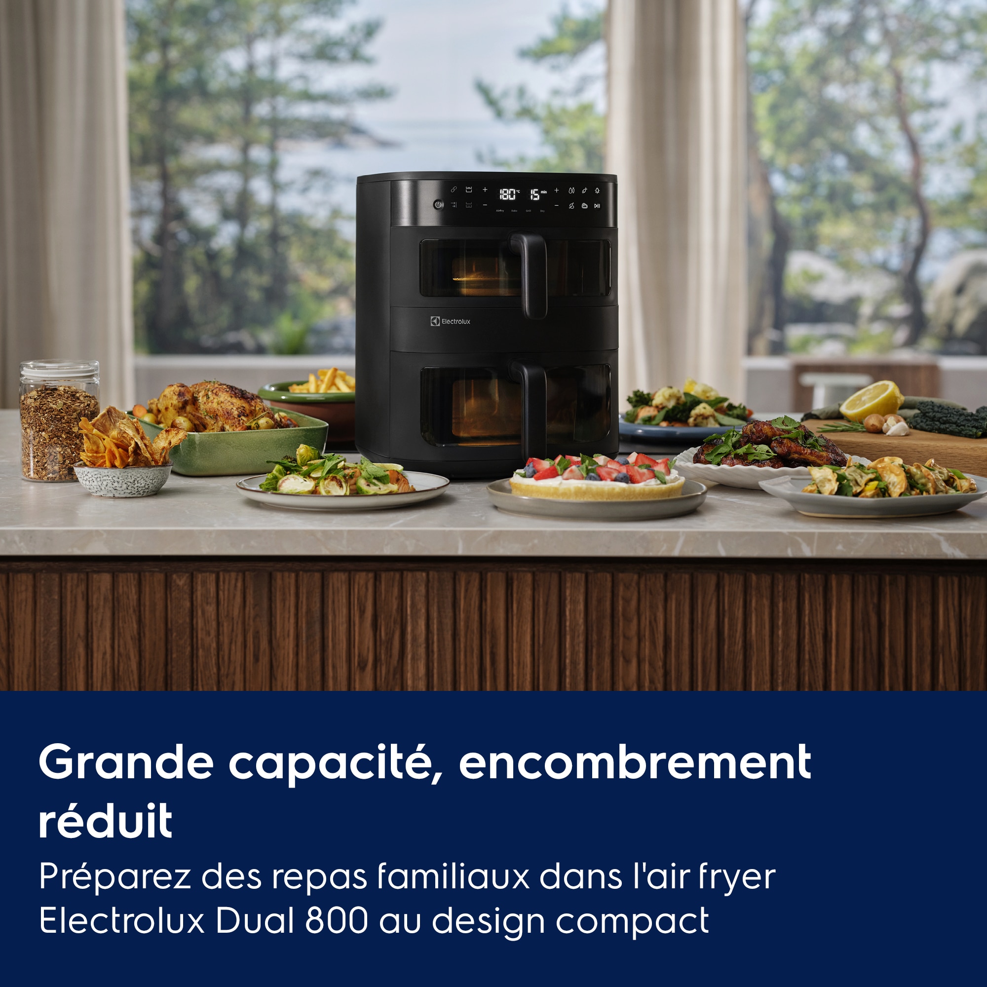 Grande capacité, encombrement réduit Préparez des repas familiaux dans l'air fryerElectrolux Dual 800 au design compact.