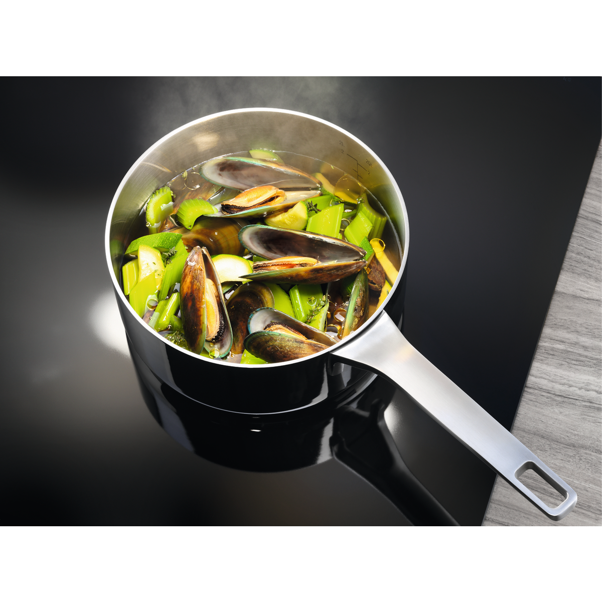 Electrolux - Hotte murale - EFV90673OW