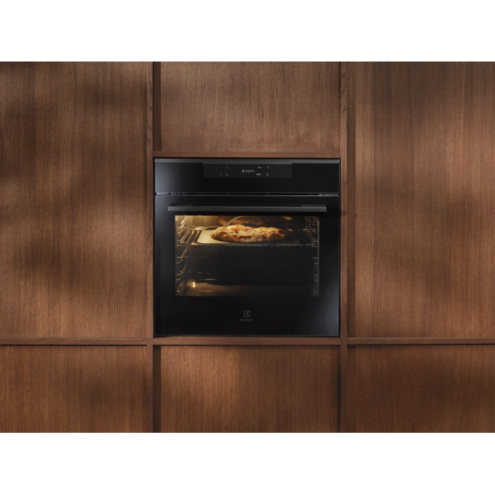 Electrolux Pizza Expert ER oven with a pizza inside 
