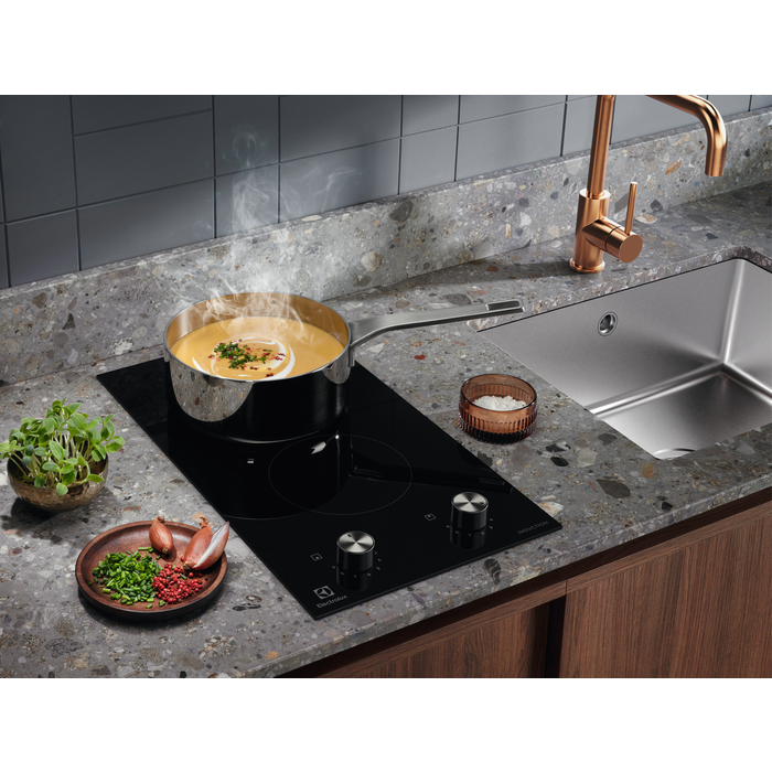 Electrolux - Plaque induction - LIT30210C