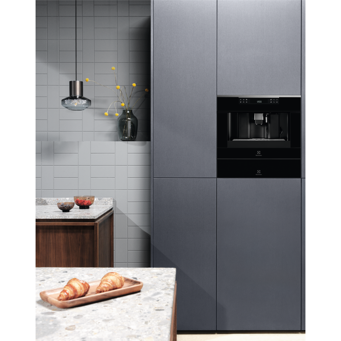 Electrolux - Machine à café compacte - KBC65X