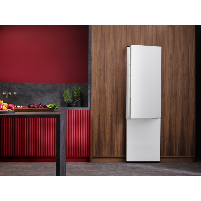 AEG - Réfrigérateur/congélateur combiné pose libre - ORC7P321CW