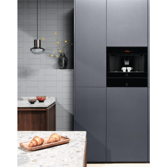 Electrolux - Machine à café compacte - EBC85H
