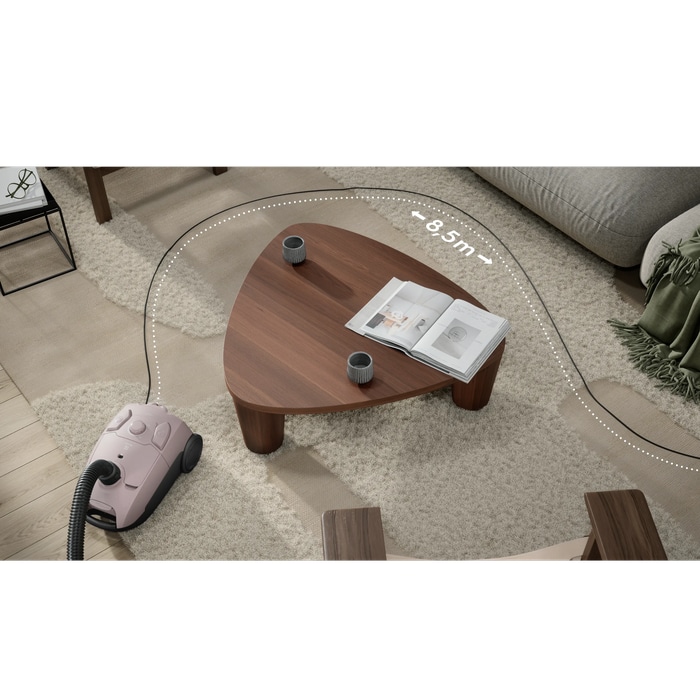 Clean without interruptions. The 8.5m cleaning radius gives you plenty of reach without changing the power outlet.