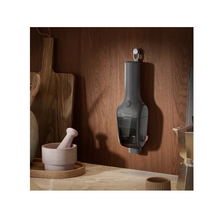Powerful and practical handheld cleaner weighing just 0,55kg