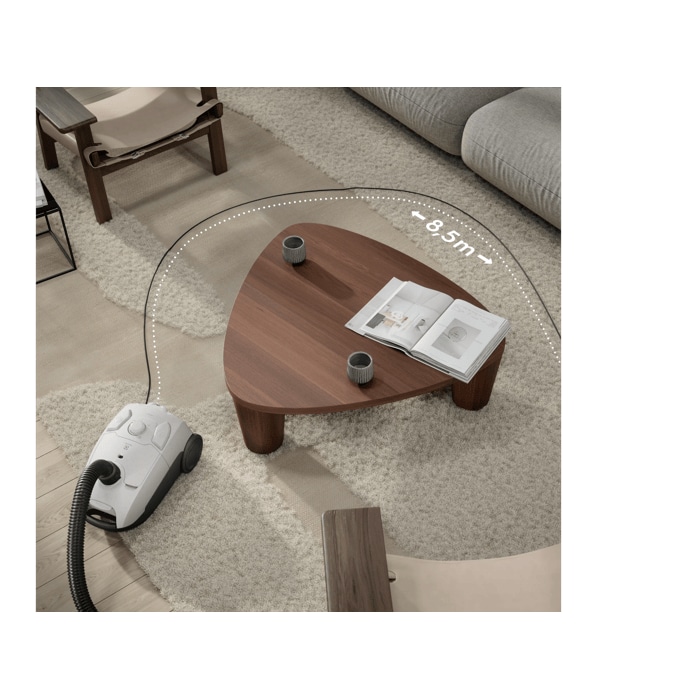 Clean without interruptions. The 8.5m cleaning radius gives you plenty of reach without changing the power outlet.