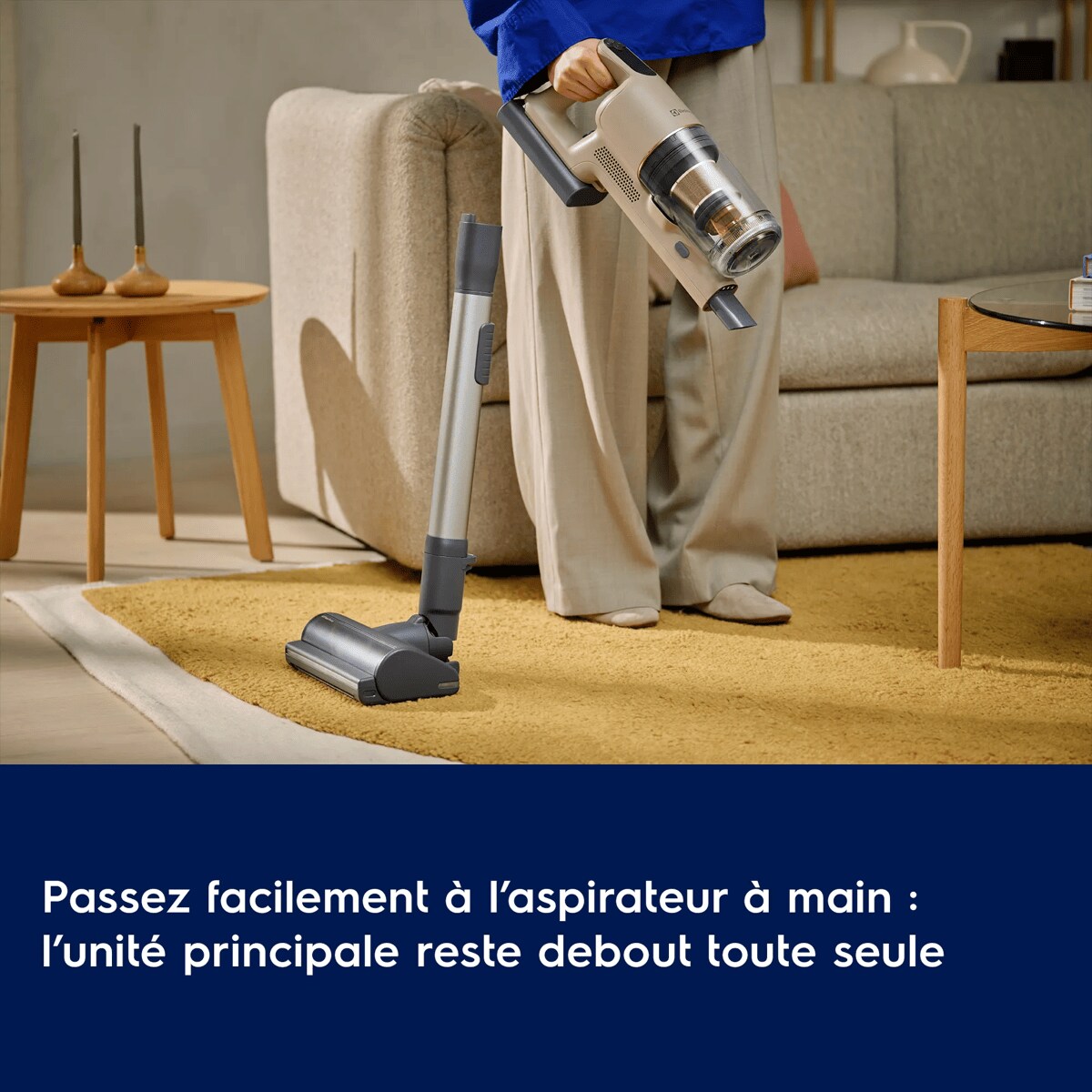 Passez facilement à l’aspirateur à main : l’unité principale reste debout toute seule