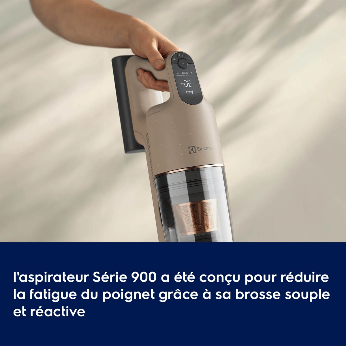 Le 900 a été conçu pour réduire la fatigue du poignet. Articulation de brosse souple et réactive.