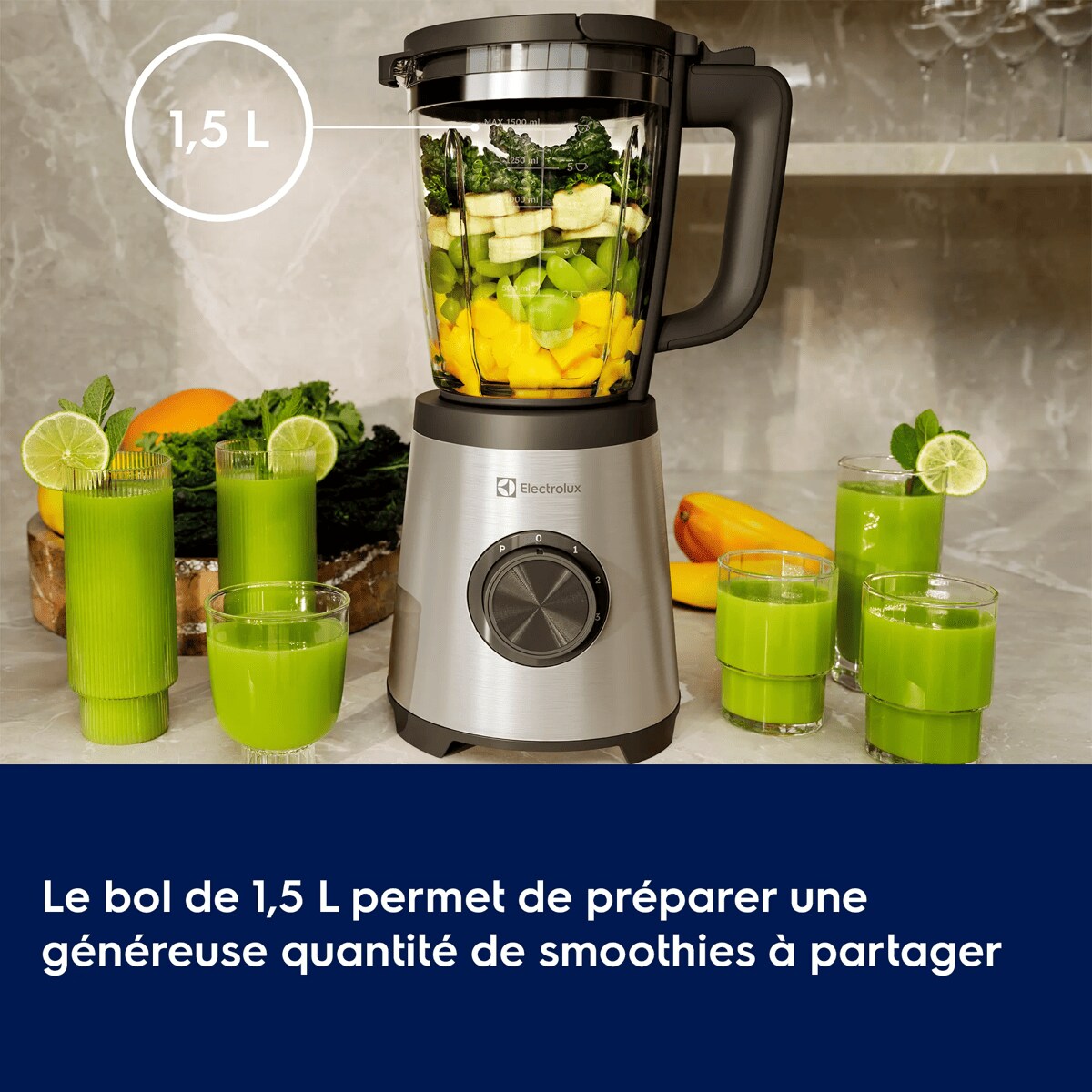 Le bol de 1,5 L permet de préparer une généreuse quantité de smoothies à partager      1,5 L