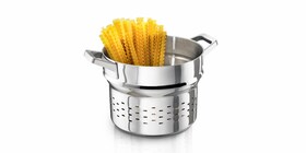 La grande casserole qui vous permet de cuire comme d'égoutter vos pâtes