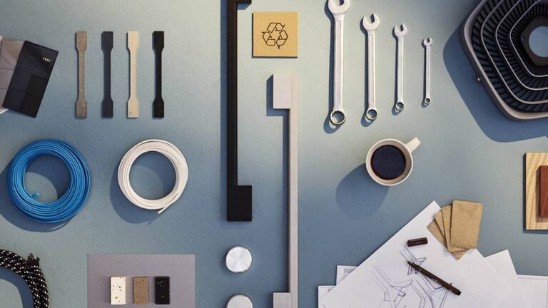 Vue de dessus de pièces détachées et d'outils