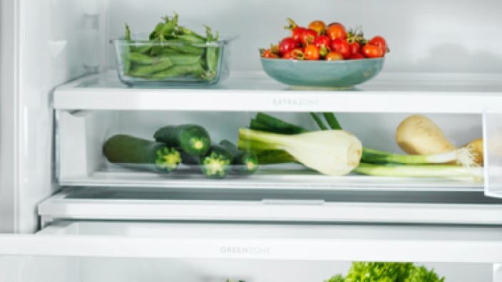 Courgettes dans un réfrigérateur